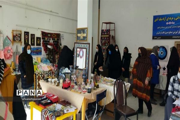 برپایی نمایشگاه توانمندی‌ها و دستاوردهای بانوان در فیروزکوه