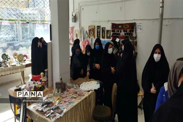 برپایی نمایشگاه توانمندی‌ها و دستاوردهای بانوان در فیروزکوه