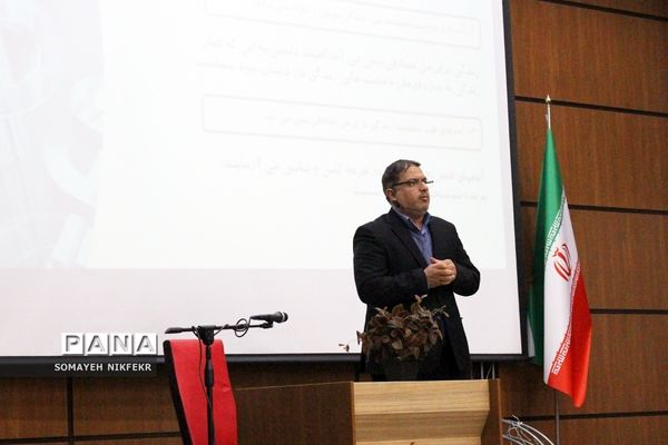 وبینار زنگ دانش با موضوع روانشناسی ثروت در  اداره‌کل شهرستان‌های تهران