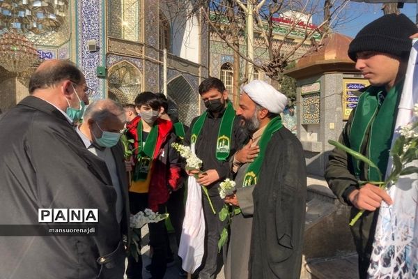 یاوران انقلاب منطقه یک در میهمانی لاله‌ها