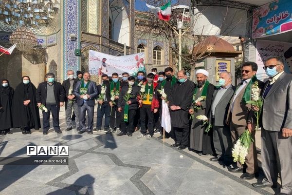 یاوران انقلاب منطقه یک در میهمانی لاله‌ها