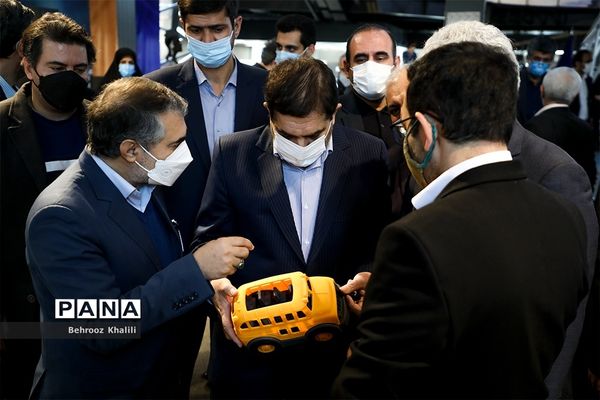 نمایشگاه ایران ساخت و دستاوردهای فناورانه شرکت های دانش بنیان و خلاق
