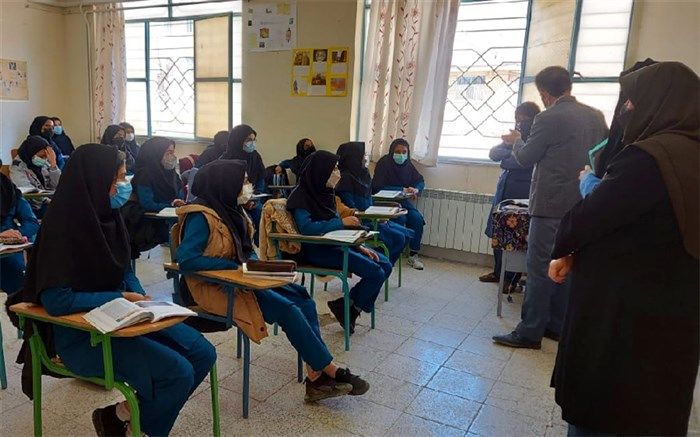 بازدید کارشناسان بهداشت از مدارس شهرستان اردل