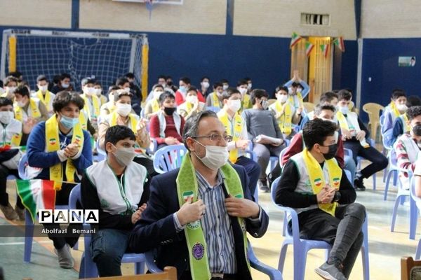 مانور تشکیلاتی یاوران انقلاب در دبیرستان ثقفی قم