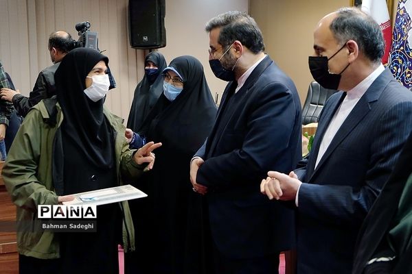 مراسم تجلیل از بانوان پیشکسوت فرهنگ و هنر