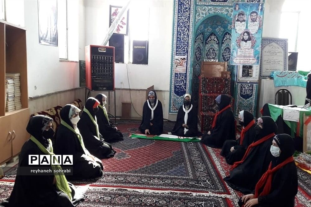 مراسم گرامیداشت دهه فجر در مسجد اتابک شهر آبسرد