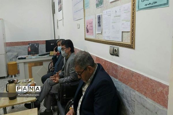 نمایشگاه دست سازه های هنرستان تلاش کاشمر راهی برای اشتغال آیندگان