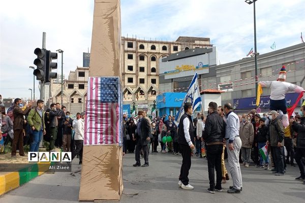 راهپیمایی خودرویی و موتوری۲۲ بهمن ماه در مشهد