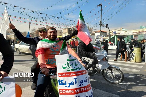 راهپیمایی خودرویی و موتوری۲۲ بهمن ماه در مشهد