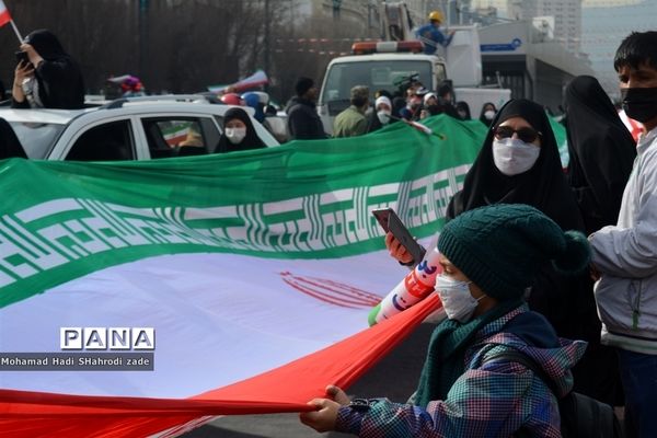 راهپیمایی خودروی 22 بهمن در مشهد مقدس
