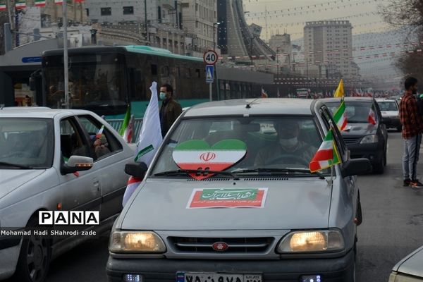 راهپیمایی خودروی 22 بهمن در مشهد مقدس