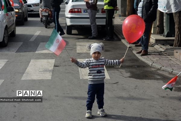 راهپیمایی خودروی 22 بهمن در مشهد مقدس