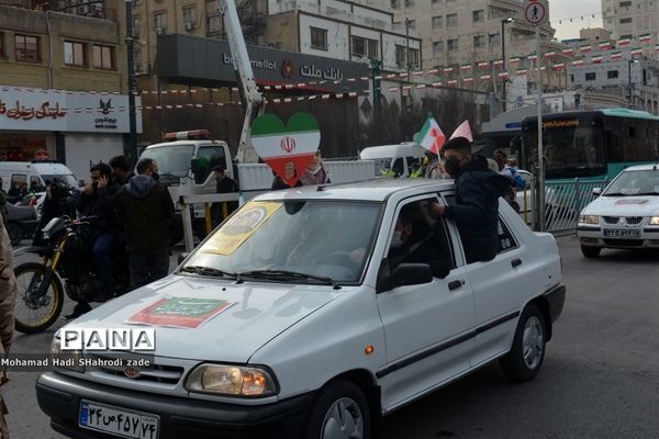 راهپیمایی خودروی 22 بهمن در مشهد مقدس