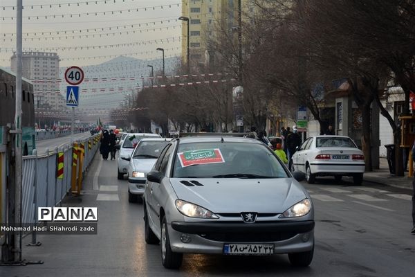 راهپیمایی خودروی 22 بهمن در مشهد مقدس