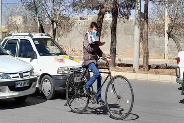 راهپیمایی باشکوه مردم شهرستان آباده درجشن پیروزی انقلاب