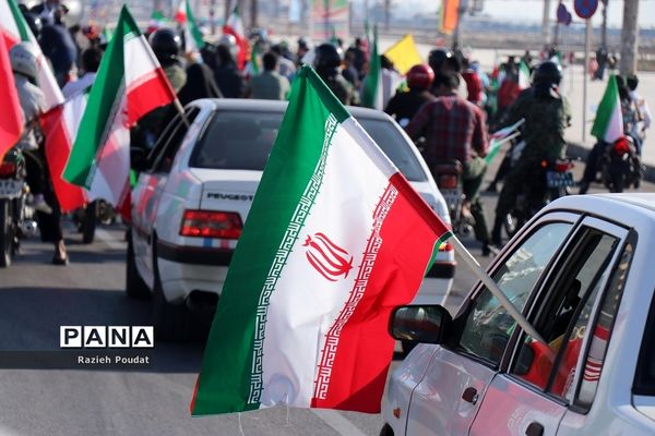 حضور پر شور مردم هرمزگان در راهپیمایی 22 بهمن 1400