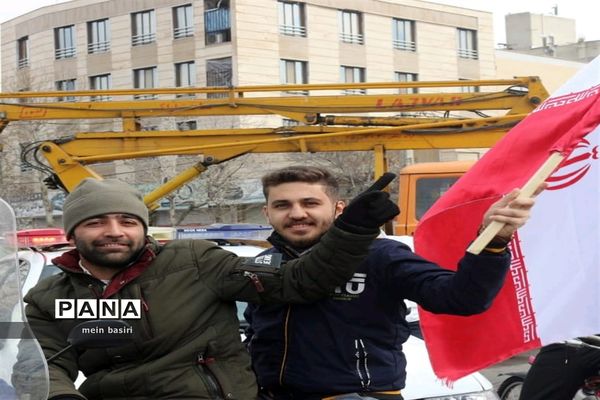 راهپیمایی خودرویی وموتوری۲۲بهمن شهرستان البرز استان قزوین