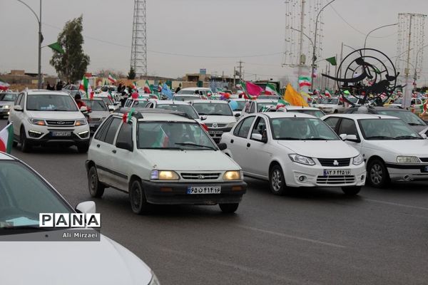 راهپیمایی خودرویی و موتوری 22 بهمن در قم-1