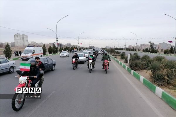 راهپیمایی خودرویی و موتوری 22 بهمن در قم-1