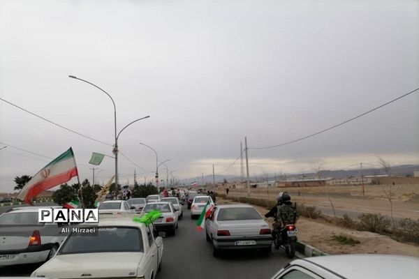 راهپیمایی خودرویی و موتوری 22 بهمن در قم-1