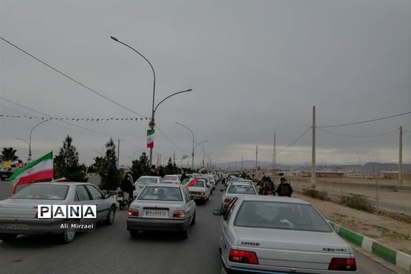 راهپیمایی خودرویی و موتوری 22 بهمن در قم-1