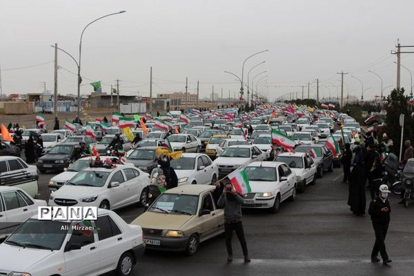 راهپیمایی خودرویی و موتوری 22 بهمن در قم-1
