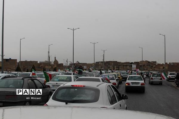 راهپیمایی خودرویی و موتوری 22 بهمن در قم-1