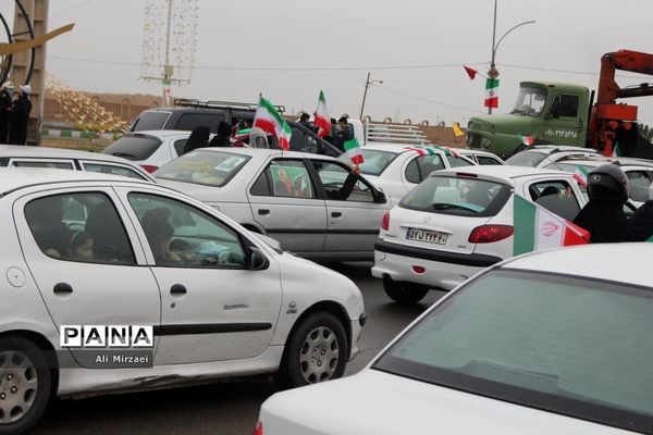 راهپیمایی خودرویی و موتوری 22 بهمن در قم-1