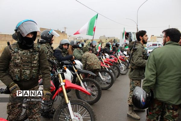 راهپیمایی خودرویی و موتوری 22 بهمن در قم-1