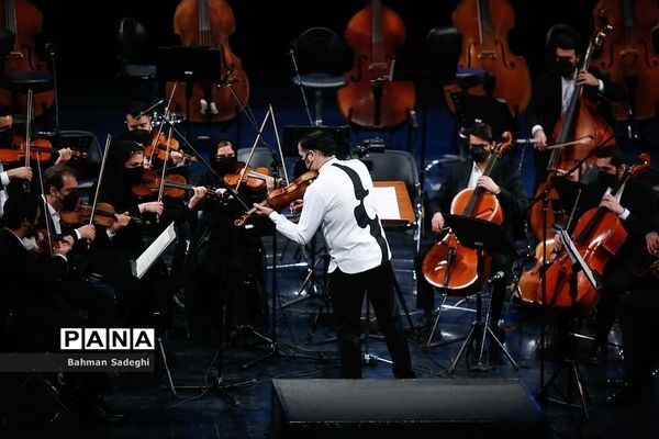 اجرای ارکستر سمفونیک تهران در جشنواره موسیقی فجر