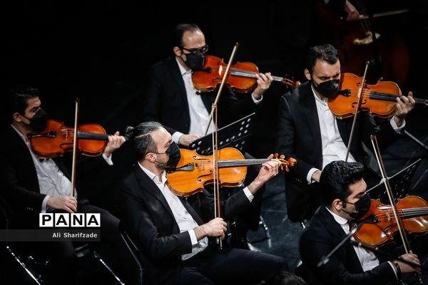 اجرای ارکستر پارسوآ در جشنواره موسیقی فجر