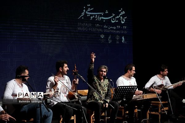 اجرای گروه نوای سیمره در جشنواره موسیقی فجر