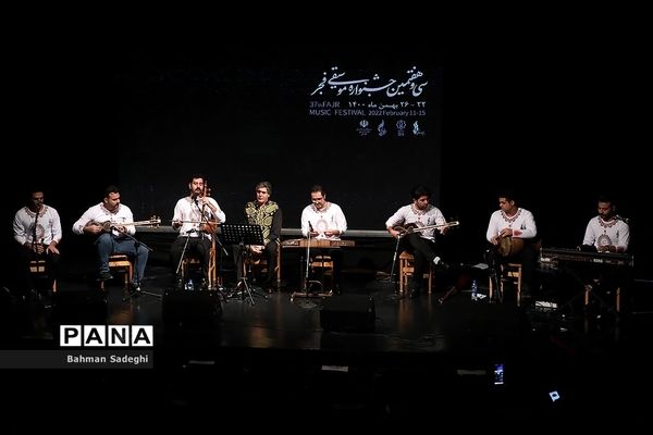 اجرای گروه نوای سیمره در جشنواره موسیقی فجر