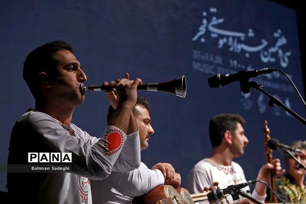 اجرای گروه نوای سیمره در جشنواره موسیقی فجر