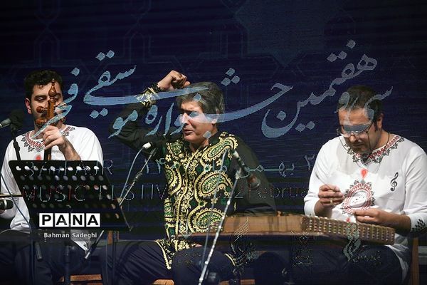 اجرای گروه نوای سیمره در جشنواره موسیقی فجر