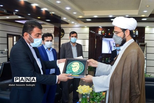 دیدار رئیس شورای هماهنگی تبلیغات اسلامی استان بوشهر با مدیرکل آموزش و پرورش استان بوشهر