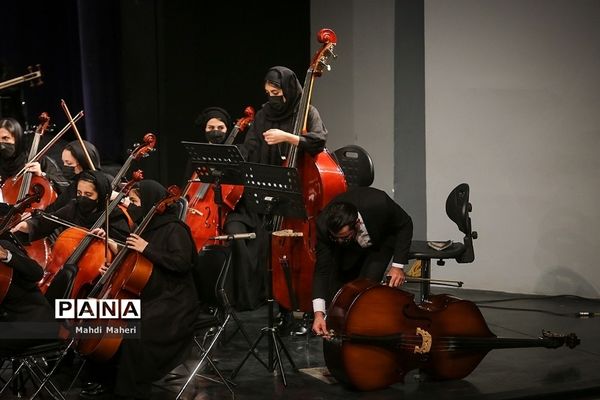 اجرای ارکستر نغمه باران در جشنواره موسیقی فجر