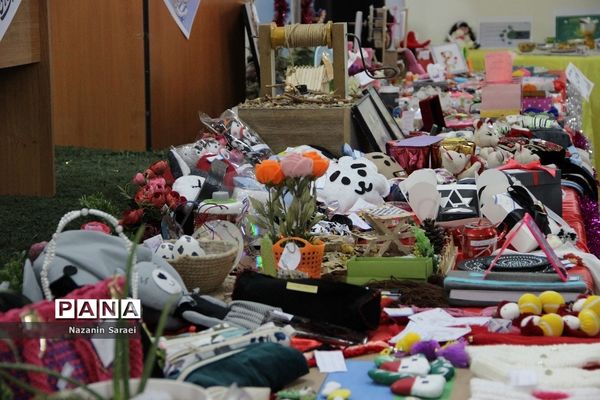 افتتاح نمایشگاه‌های فرهنگی دانش‌آموزان عضو اتحادیه انجمن اسلامی اسلامشهر