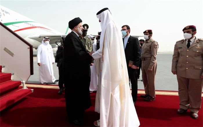 استقبال رسمی امیر قطر از رئیس‌ جمهوری اسلامی ایران /فیلم