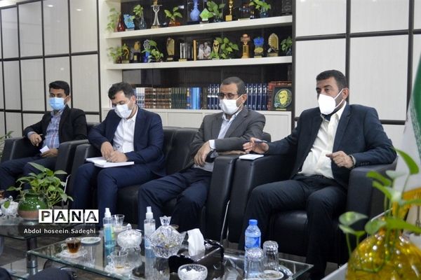 نشست مدیرکل کمیته امداد امام خمینی ( ره) استان بوشهر با مدیرکل آموزش و پرورش استان بوشهر