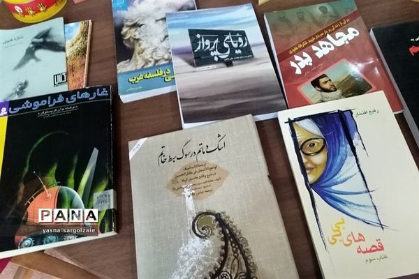 افتتاحیه اولین کافه کتاب در کانون فرهنگی تربیتی قدسیه دماوند