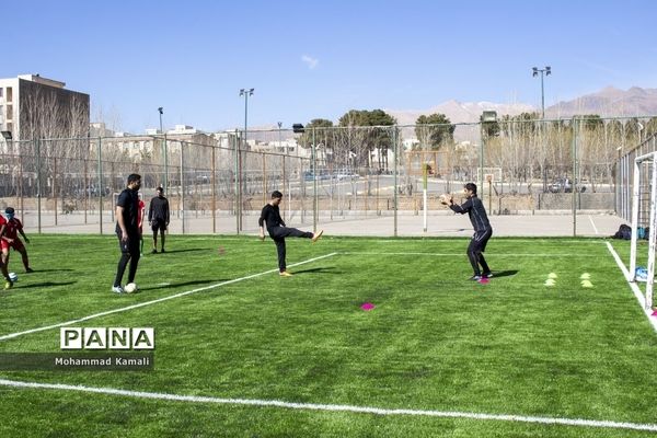 برگزاری اردوی آمادگی تیم ملی فوتبال پنج نفره در شهر محلات