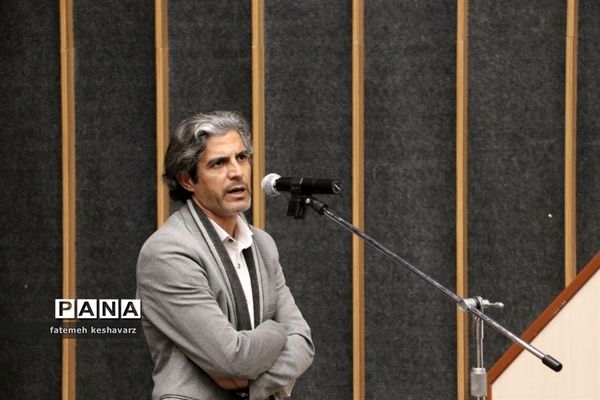 نشست صمیمی هنرمندان شهرقدس