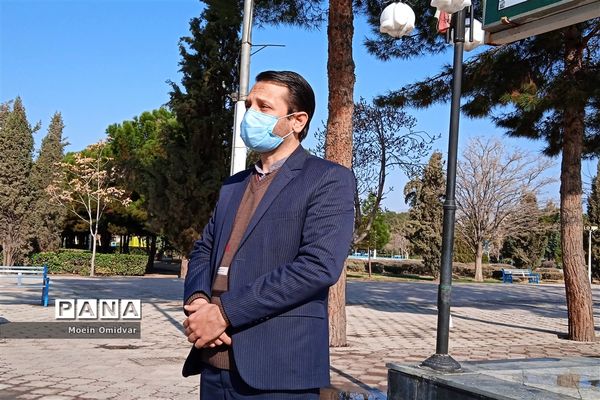 آیین غبارروبی و عطر افشانی مزار شهدا به‌مناسبت هفته کانون‌های فرهنگی تربیتی