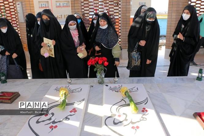 آیین رونمایی از یادمان شهدای گمنام دانشگاه علوم پزشکی قم