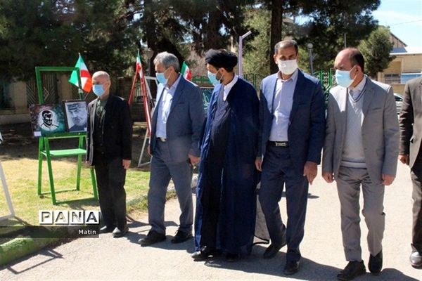 سخنرانی مدیرکل آموزش و پرورش قبل از خطبه‌های نماز جمعه