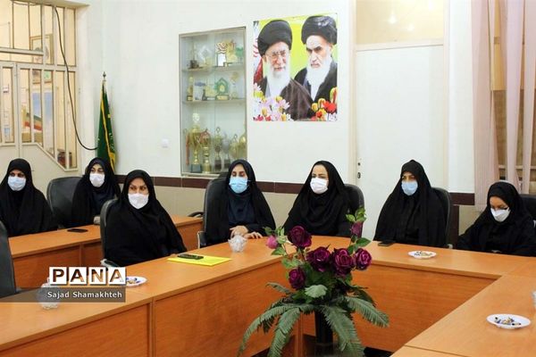 تقدیر از روسا و کارشناسان حوزه ستادی معاونت پرورشی و فرهنگی خوزستان