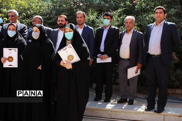 تقدیر از روسا و کارشناسان حوزه ستادی معاونت پرورشی و فرهنگی خوزستان