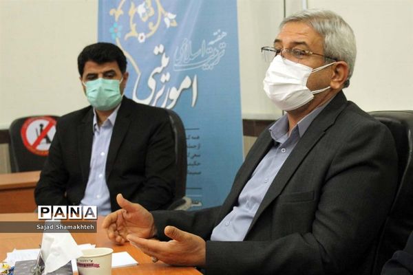 تقدیر از روسا و کارشناسان حوزه ستادی معاونت پرورشی و فرهنگی خوزستان