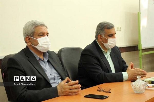 تقدیر از روسا و کارشناسان حوزه ستادی معاونت پرورشی و فرهنگی خوزستان